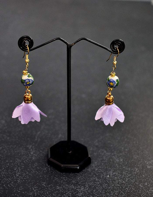 Single Blue Pottery Bead Earrings With Satin Funda